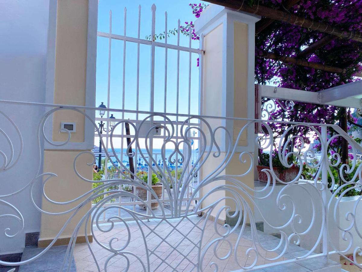 La Caravella Di Positano - Relais, Beach & Residences Exterior foto